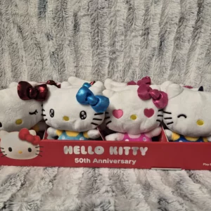 Peluche Hello Kitty - 50th Anniversary