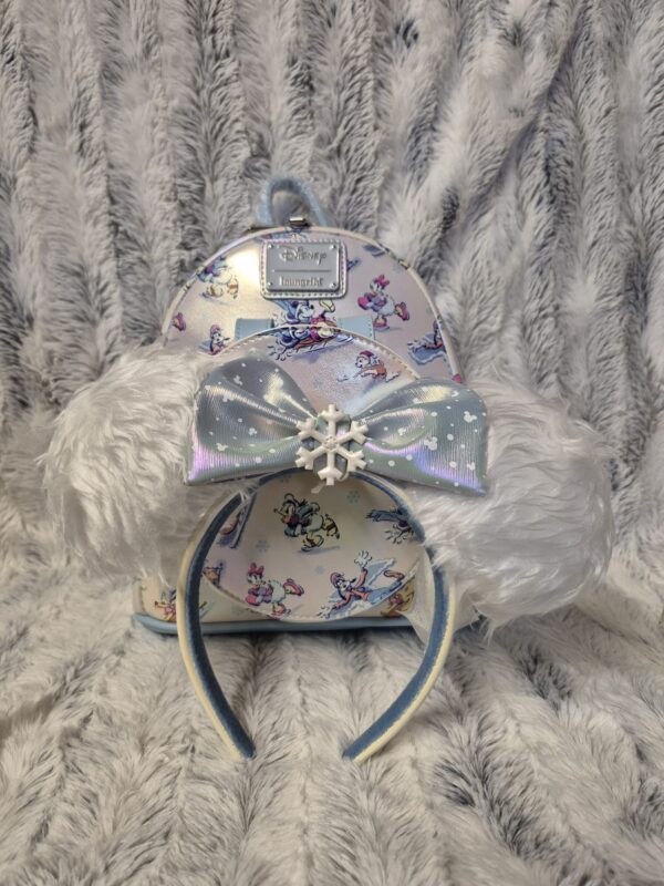 Sac à dos Loungefly - Mickey à la neige + serre tête – Image 5